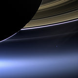 Saturn / Earth