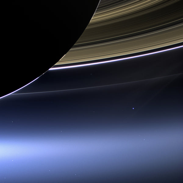 Saturn / Earth